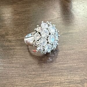 Elegant Sterling Silver 925 Vintage Cluster Ring Size 6